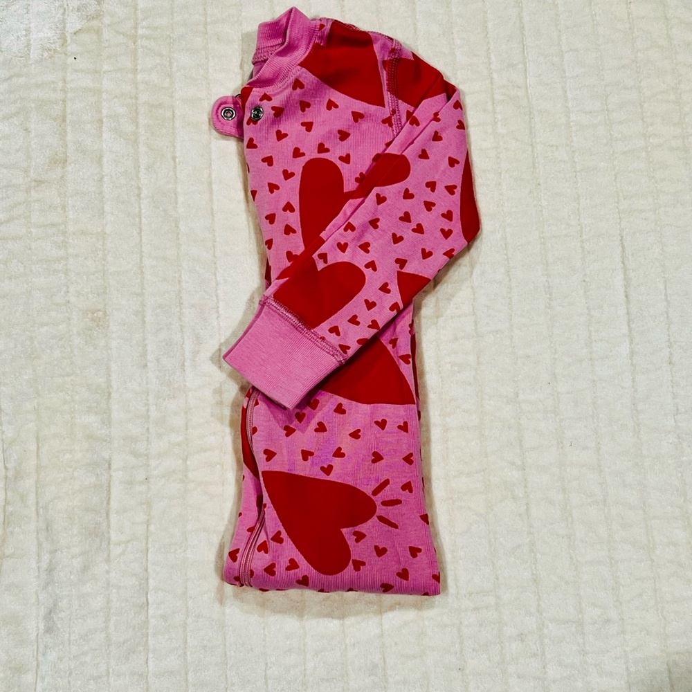 Hanna Andersson Hearts Onsie / Sleeper 2T